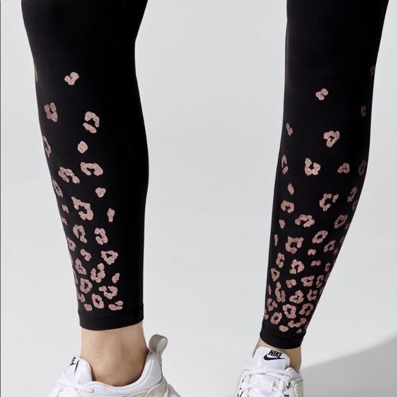 BEACH RIOT Leggings Leopard NEW High Waist REVOLVE Metallic Black Size S - Picture 2 of 16